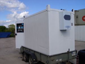 Mini mobile cold store: Door end